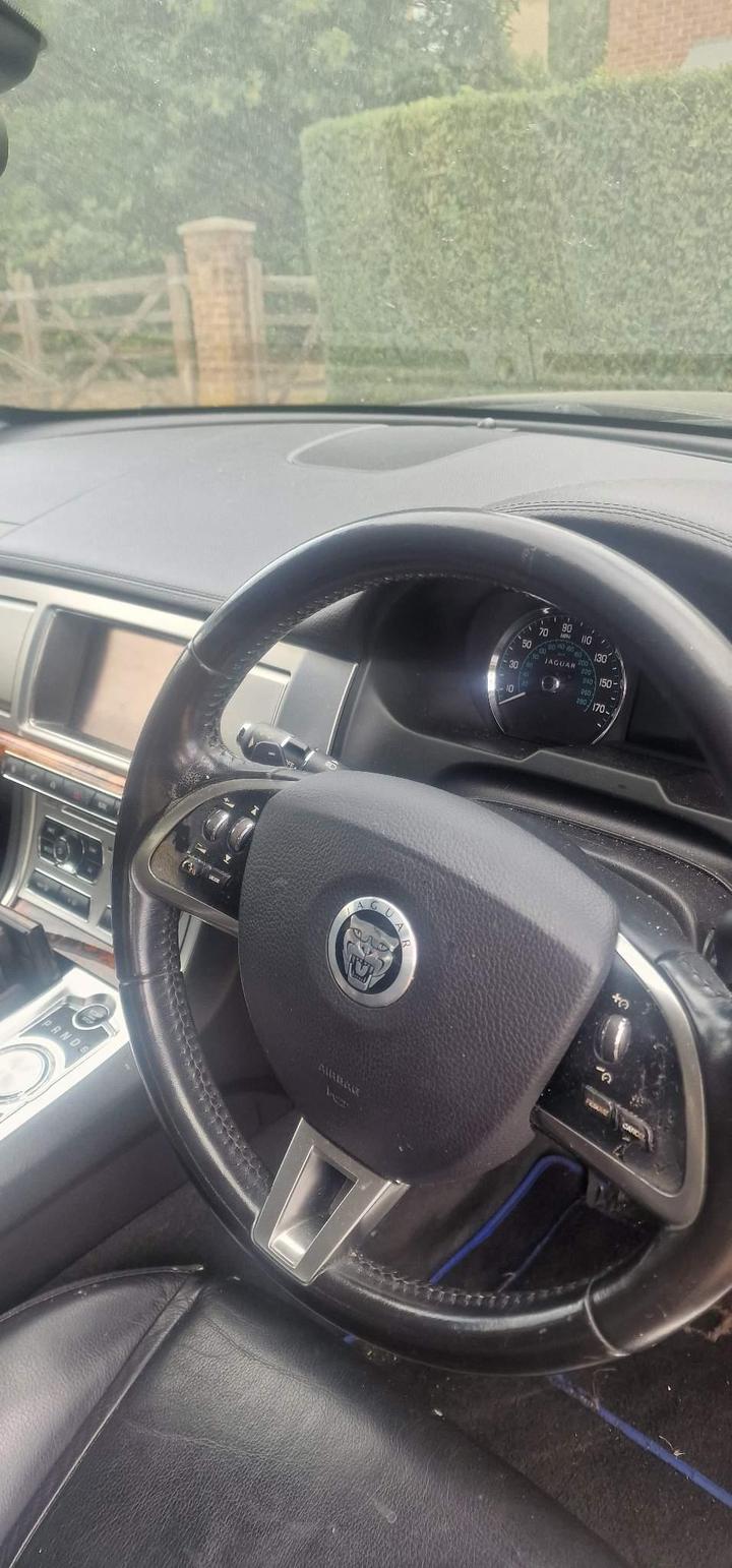 Cheap Jaguar XF - 2.2d Luxury Auto Euro 5 (s/s) 4dr for sale in Salisbury, Wiltshire