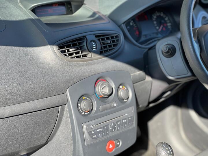 Renault Clio - 1.2 Extreme Euro 5 3dr - Ideal 1st Car|Serviced - Image 22