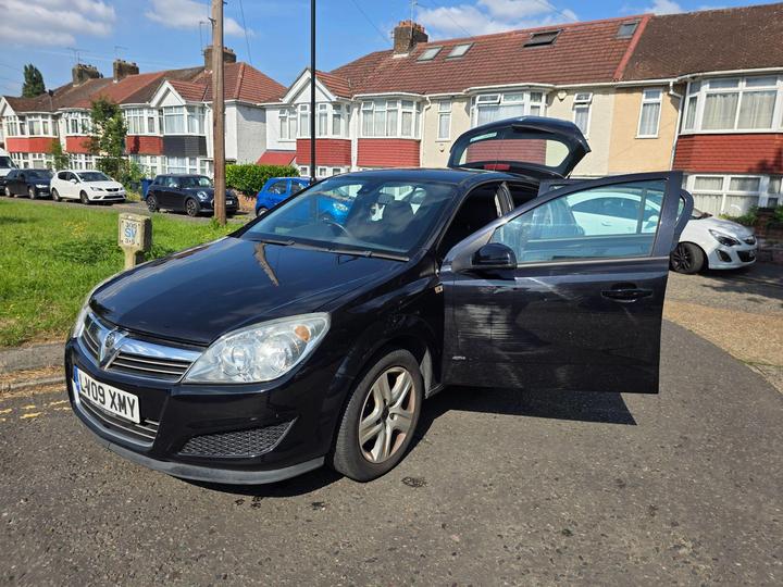 Vauxhall Astra - 1.4i 16v Active 5dr - FUL SERVICE HIST+NEW MOT+CHEAP - Image 12