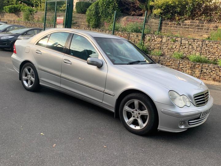 Mercedes-Benz C Class - 1.8 C180 Kompressor Avantgarde SE 4dr - LONG MOT-S/HISTORY-2 KEYS - Image 4