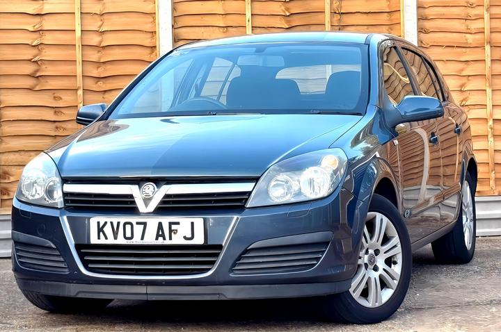 Vauxhall Astra - 1.6i 16v Active 5dr - immaculate car - Image 13