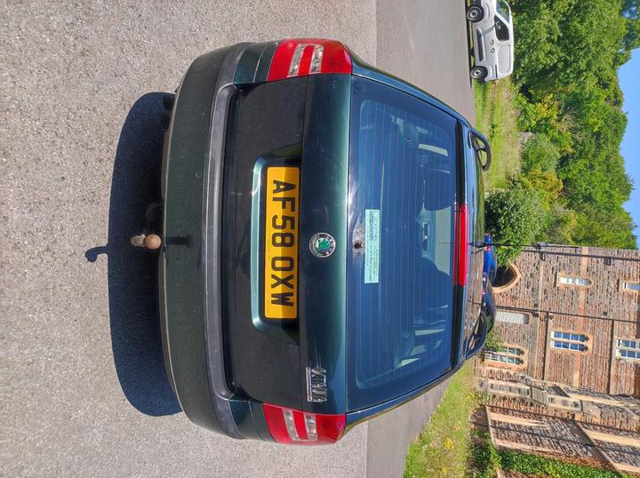 Skoda Octavia - 2.0 TDI Elegance Euro 4 5dr - FSH Mot 1/26 Drives really wel - Image 4