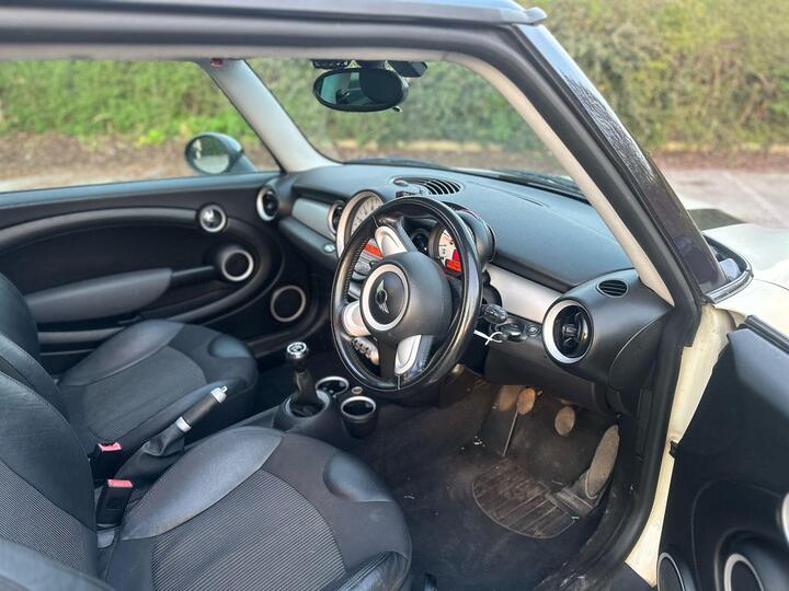 MINI Hatch - 1.4 One Euro 4 3dr - FSH-2KEY-FREE DELIVERY - Image 11