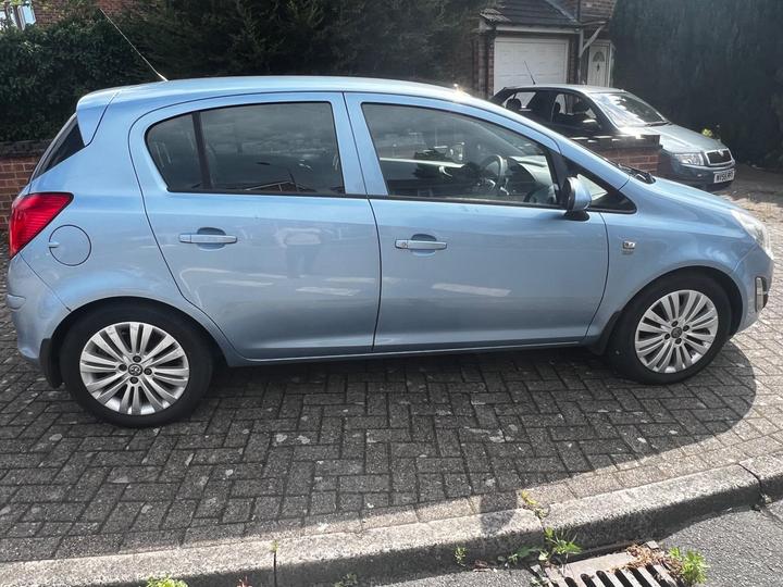 Vauxhall Corsa - 1.2 16V Energy Euro 5 5dr (A/C) - Image 4