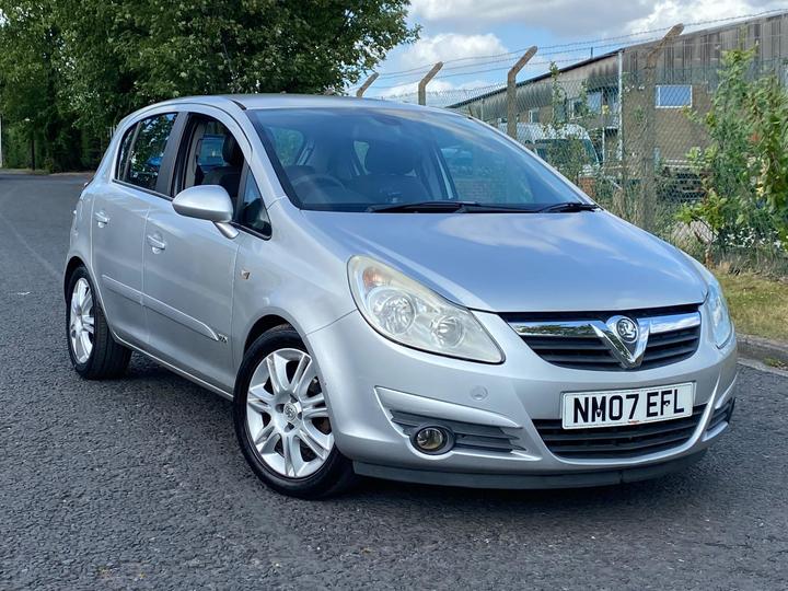 Cheap Vauxhall Corsa - 1.4i 16v Design 5dr (a/c) - 2 KEYS GOOD SPEC CLEAN CAR for sale in Wakefield, West Yorkshire