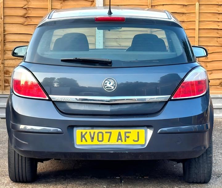 Vauxhall Astra - 1.6i 16v Active 5dr - immaculate car - Image 17
