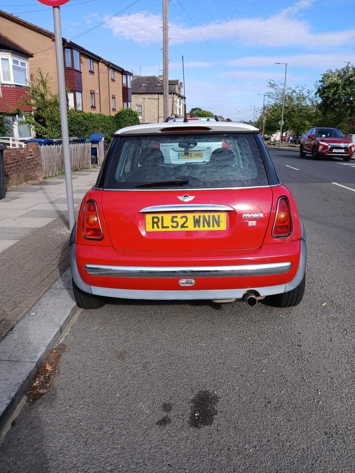 Cheap MINI Hatch - 1.6 Cooper Euro 3 3dr - drives well for sale in Whetstone, Greater London