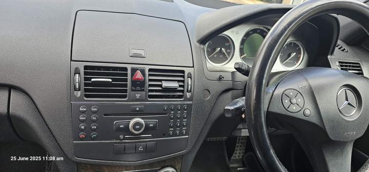 Mercedes-Benz C Class - 2.1 C220 CDI Sport Auto Euro 4 4dr - Image 18