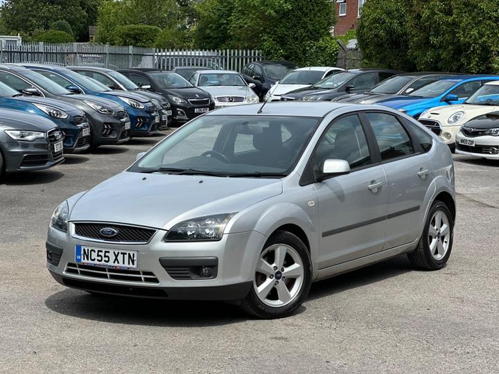 Cheap Ford Focus - 1.6 Zetec Climate 5dr - 14 STAMPS, MOT 02/12/25 for sale in Manchester, Greater Manchester