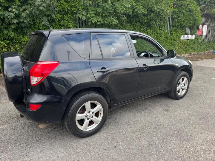 Toyota RAV4 - 2.2 D-4D XT4 4WD 5dr - BODY ROUGH+MECHANICALLY GOOD - Image 3