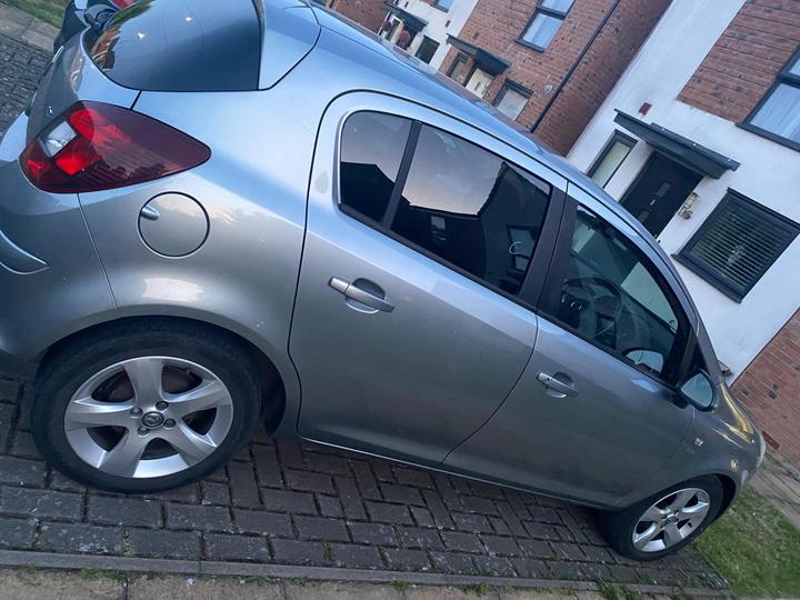 Vauxhall Corsa - 1.2 16V SXi Euro 5 5dr (A/C) - Good little car- quick sale! - Image 6