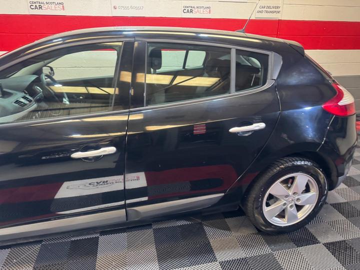 Renault Megane - 1.6 16V Dynamique TomTom Euro 5 5dr - Trade in to clear - Image 24