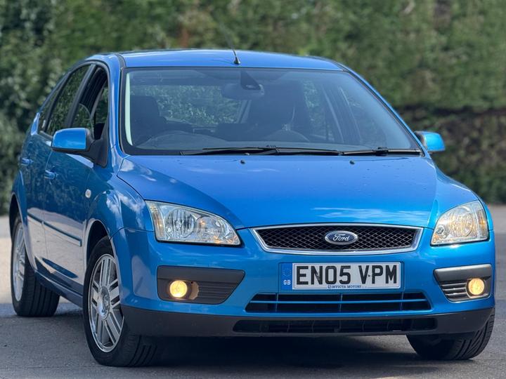 Cheap Ford Focus - 1.6 Ghia 5dr - LOW MILEAGE - ULEZ COMPLIANT! for sale in Wokingham, Berkshire