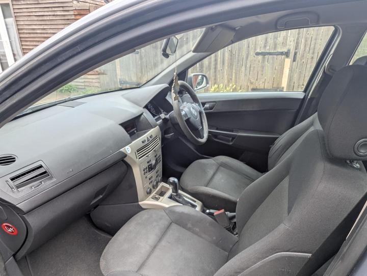 Vauxhall Astra - 1.8i 16v Life 5dr - RUNS AND DRIVES! NO OFFERS!!! - Image 5