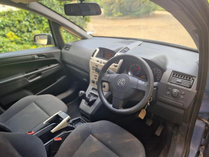 Vauxhall Zafira - 1.6 Life Euro 4 5dr - New in stock and ready to go - Image 33