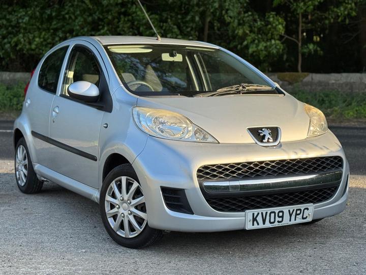 Cheap Peugeot 107 - 1.0 12V Urban Euro 4 5dr - NEW MOT| EXCELLENT RUNNER for sale in Otley, West Yorkshire