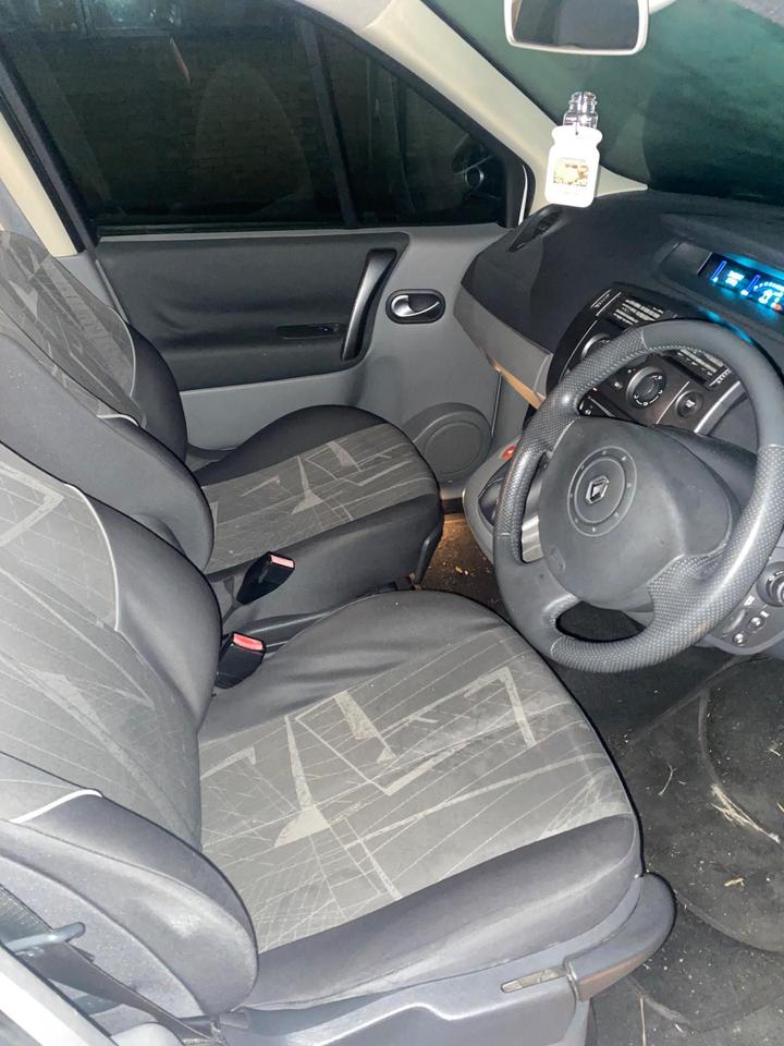 Renault Scenic - 2.0 VVT Dynamique 5dr - less than 1000 miles since mot - Image 2