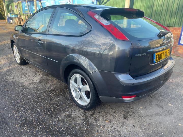 Ford Focus - 1.8 Zetec Climate 3dr - Image 6