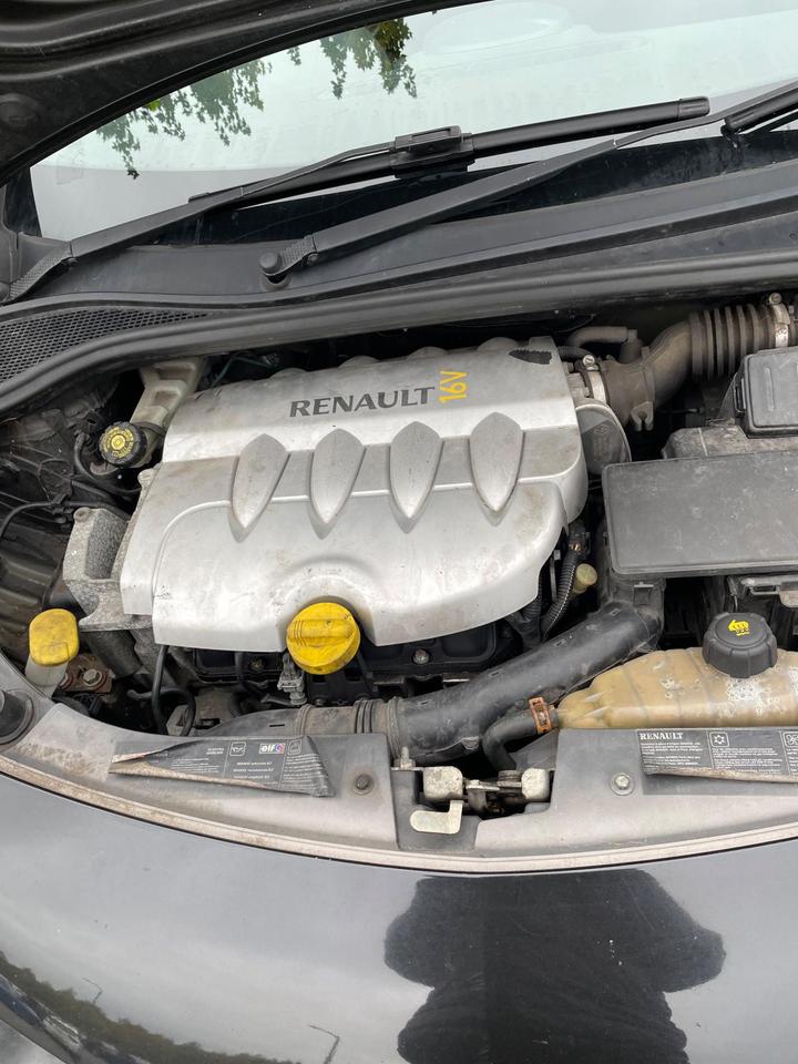 Renault Clio - 1.4 16v Dynamique 3dr - full mot 2 keys - Image 13