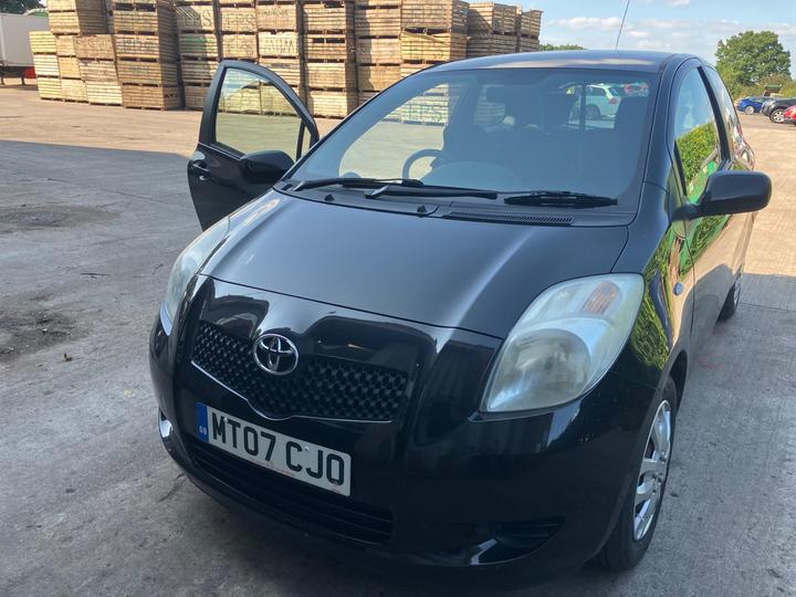 Toyota Yaris - 1.0 VVT-i T3 3dr - Low mileage, 2 previous owners - Image 6