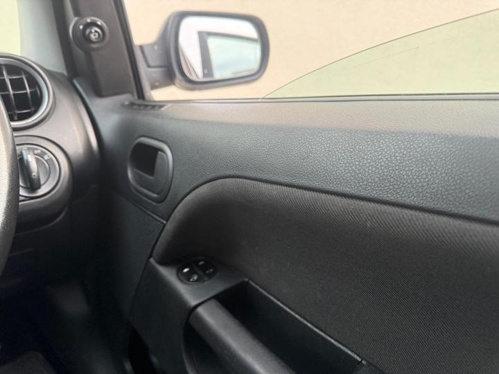 Ford Fiesta - 1.25 LX 5dr - REVERSE SENSORS| GREAT RUNNER - Image 14