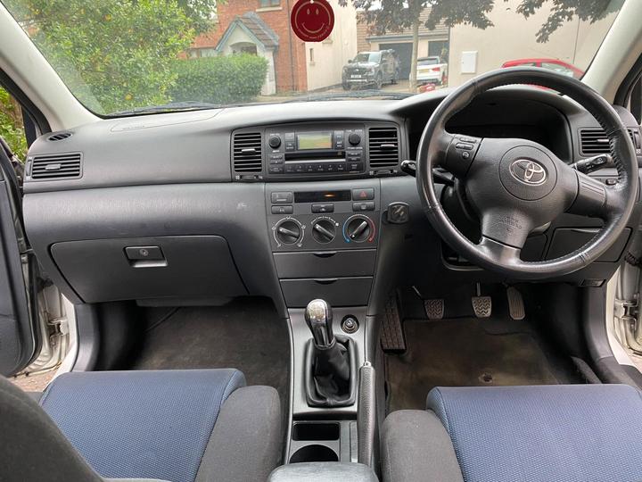 Toyota Corolla - 1.4 VVT-i Colour Collection 5dr - Image 9
