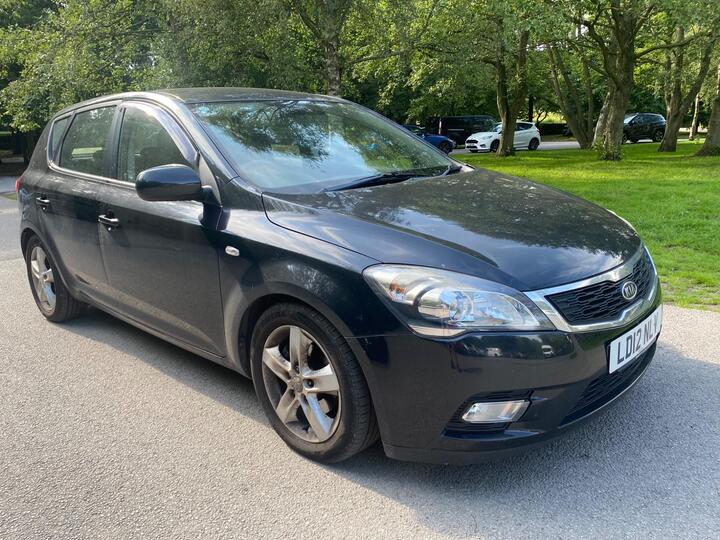 Cheap Kia Ceed - 1.6 CRDi EcoDynamics 2 Euro 5 (s/s) 5dr - $20 A YEAR ROADTAX,NO OFFERS. for sale in Bradford, West Yorkshire