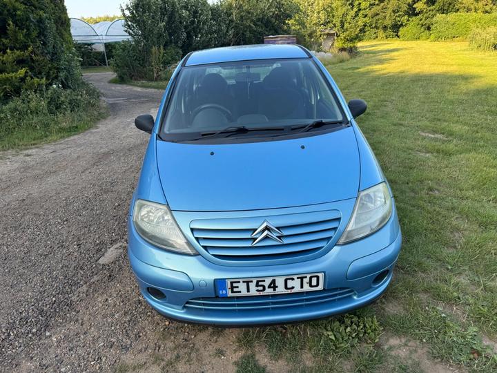 Cheap Citroen C3 - 1.4i Desire 5dr - Low mileage, very tidy car for sale in Sittingbourne, Kent