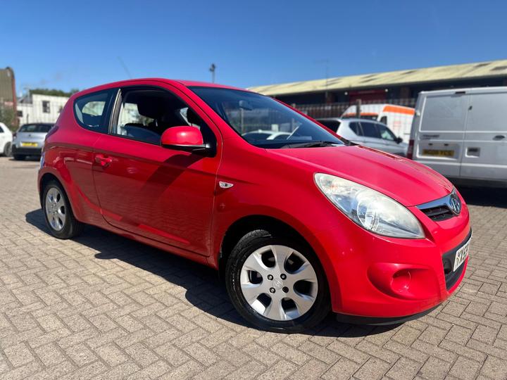 Cheap Hyundai i20 - 1.2 Comfort Euro 4 3dr - LONG MOT|SERVICE HISTORY for sale in Leicester, Leicestershire