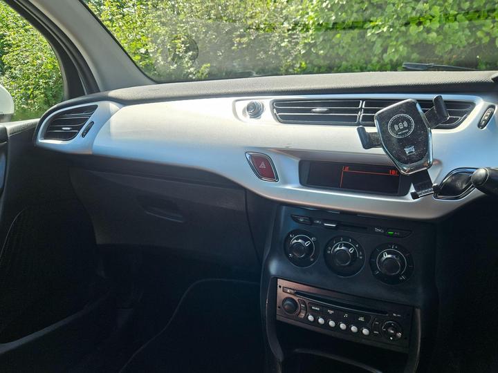 Citroen C3 - 1.4i VTR+ Euro 5 5dr - LONG MOT|JUST SERVICED|ULEZ - Image 18