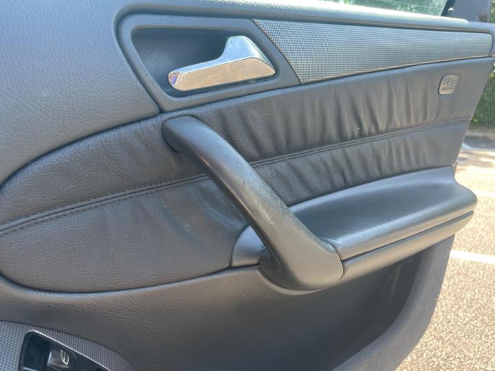 Mercedes-Benz C Class - 1.8 C200 Kompressor Avantgarde SE 4dr - One Owner From New - Image 33