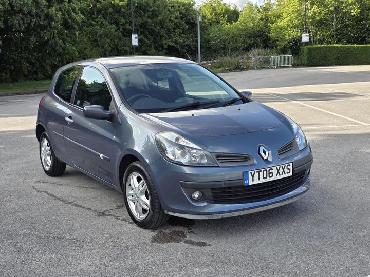 Renault Clio - 1.4 16v Dynamique 3dr - LOW MILES+2 OWNERS - Image 8
