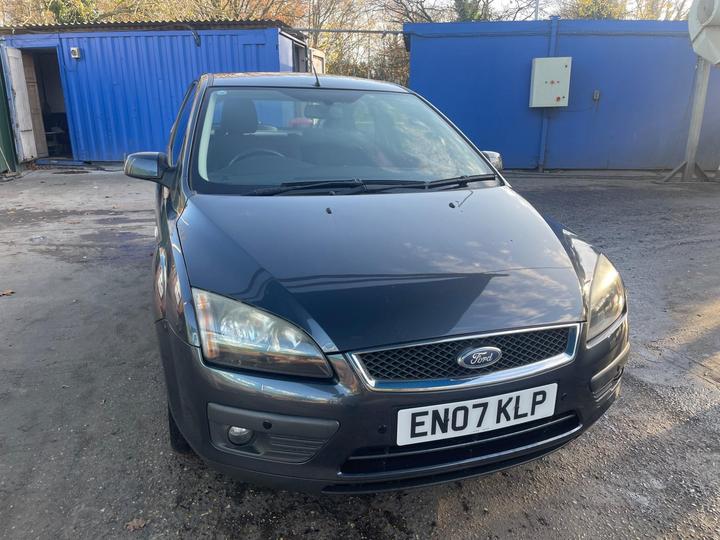 Ford Focus - 1.8 Zetec Climate 3dr - Image 3