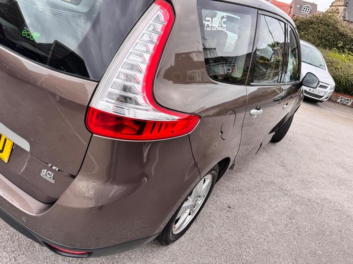Renault Grand Scenic - 1.5 dCi Dynamique TomTom Euro 5 5dr - 7 SEATS+SERVICE HISTORY - Image 27