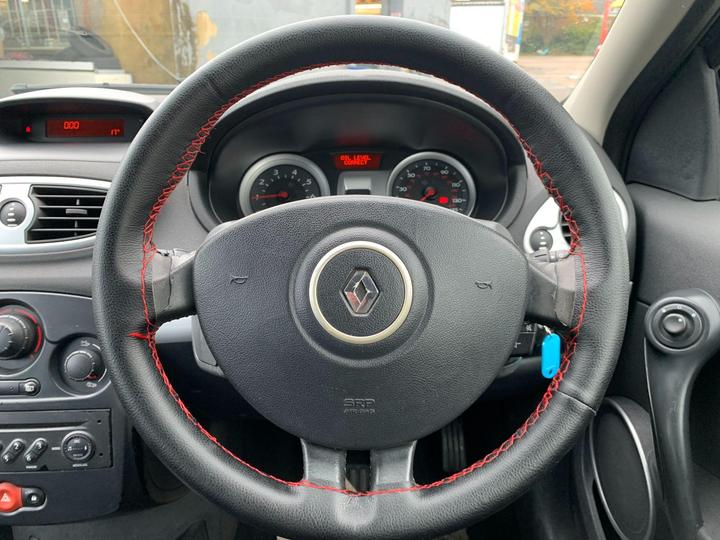 Renault Clio - 1.2 TCe 16v Dynamique S 3dr - LONG MOT,12 MONTHS AA COVER - Image 19