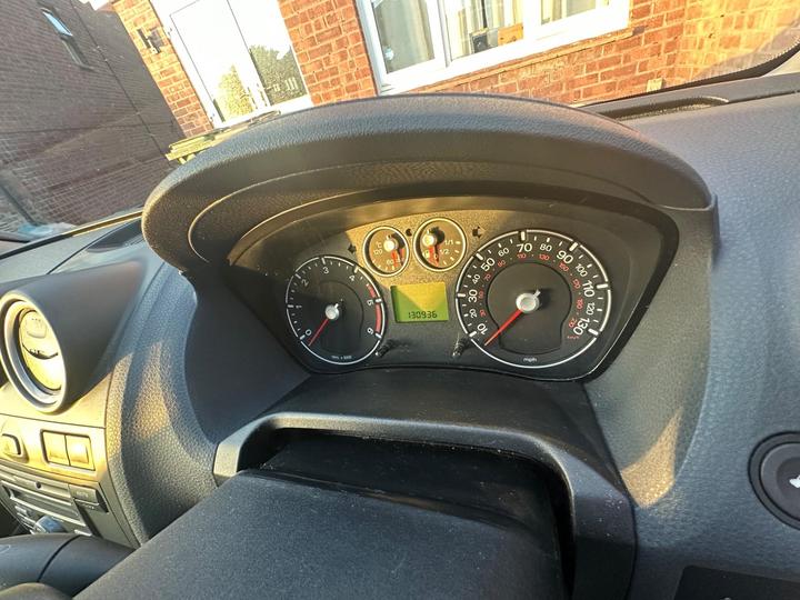 Ford Fiesta - 1.4 TD Style Climate 5dr - 12 month MOT and service - Image 9
