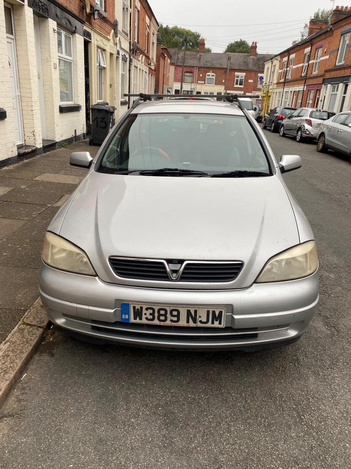 Vauxhall Astra - 1.6i Club 5dr (a/c) - Image 5