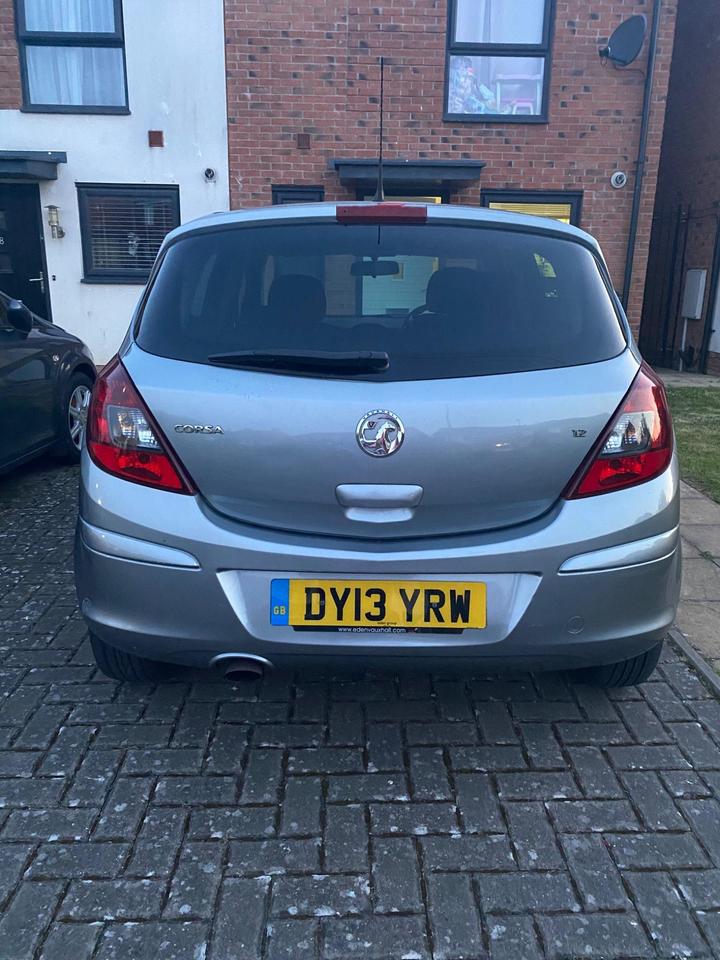 Vauxhall Corsa - 1.2 16V SXi Euro 5 5dr (A/C) - Good little car- quick sale! - Image 5