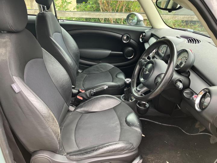 MINI Hatch - 1.6 Cooper D Euro 5 (s/s) 3dr - WE CAN MAKE THE CLUTCH SLIP - Image 5