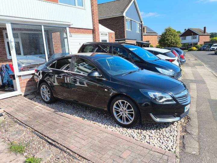 Vauxhall Insignia - 2.0 CDTi ecoFLEX Design Hatchback 5dr Diesel Manual Euro 5 (s/s) (140 ps) - Image 2