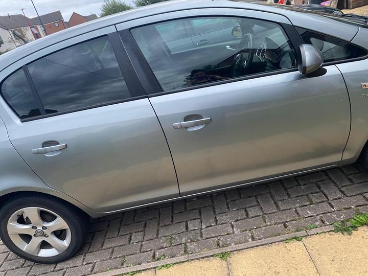 Vauxhall Corsa - 1.2 16V SXi Euro 5 5dr (A/C) - Good little car- quick sale! - Image 12