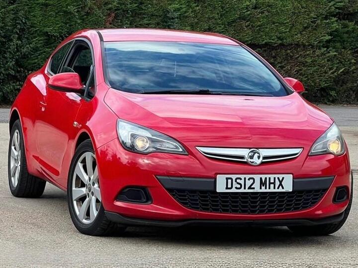 Cheap Vauxhall Astra GTC - 2.0 CDTi Sport Euro 5 (s/s) 3dr - SPORT * GTC * LONG M.O.T for sale in Wokingham, Berkshire