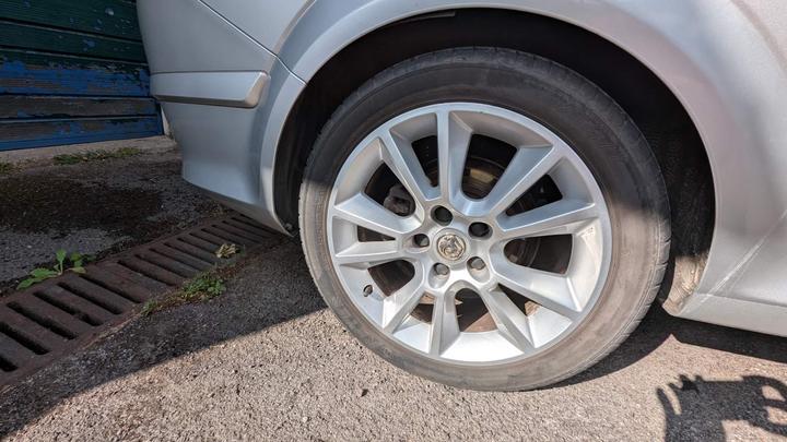 Vauxhall Astra - 1.8i Design Twin Top 2dr - Great drive sharp price! - Image 16