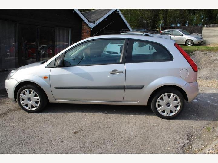Cheap Ford Fiesta - 1.25 Style Climate 3dr - F/SERVICE/HISTORY MOT 9/2/26 for sale in High Wycombe, Buckinghamshire