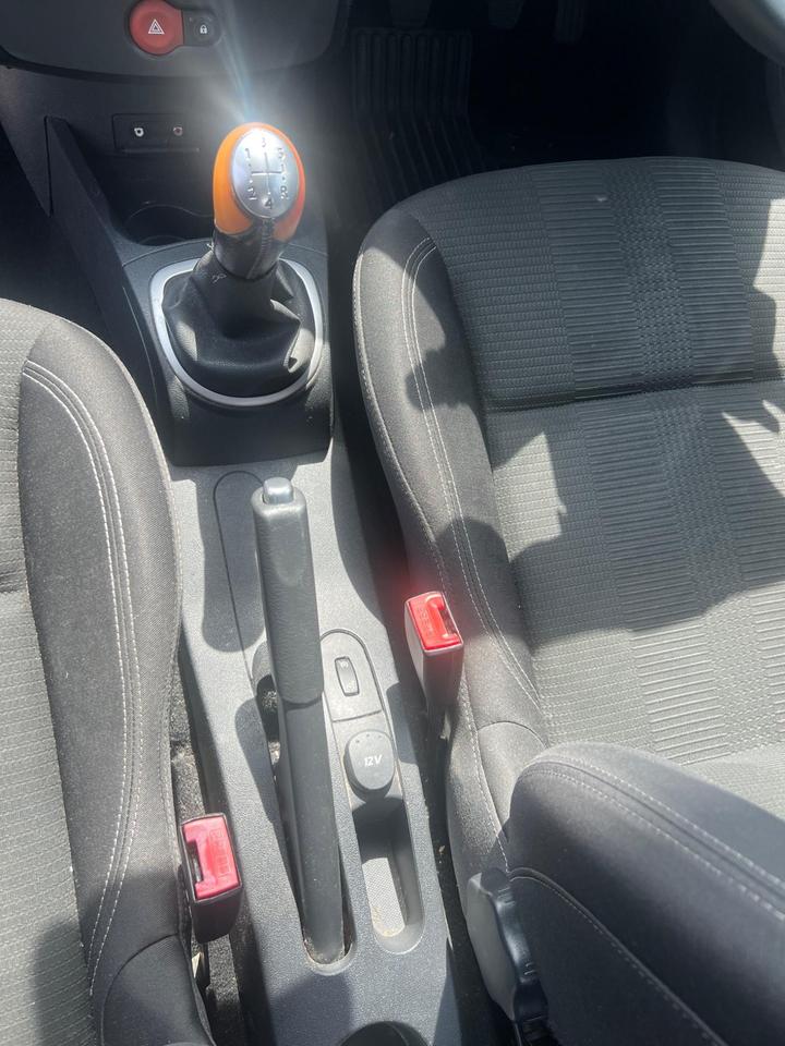 Renault Clio - 1.2 Dynamique Euro 4 5dr - LADY OWN 2 years - Image 11