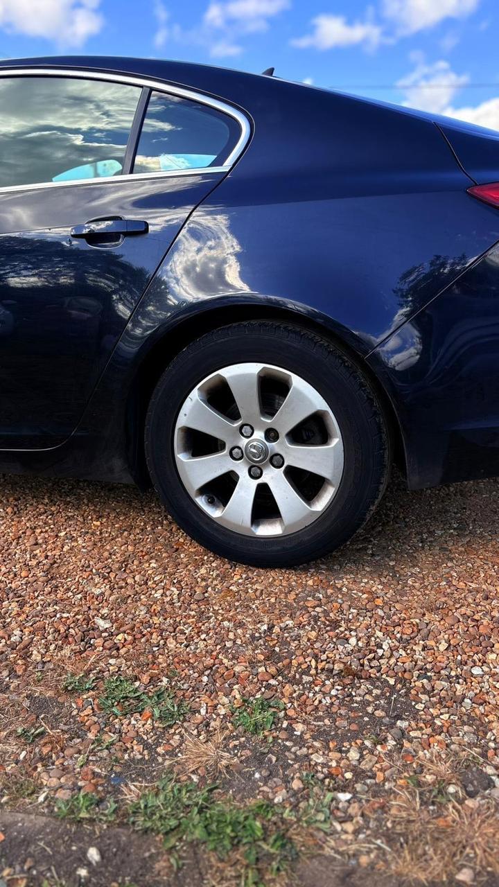 Vauxhall Insignia - 2.0 CDTi ecoFLEX SRi Nav Euro 5 (s/s) 5dr - delivery - warranty - Image 20