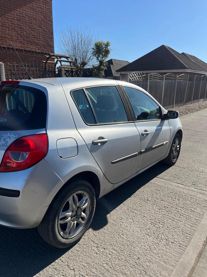 Renault Clio - 1.5 dCi Rip Curl 3dr - 35 TAX, PART EX TO CLEAR - Image 12