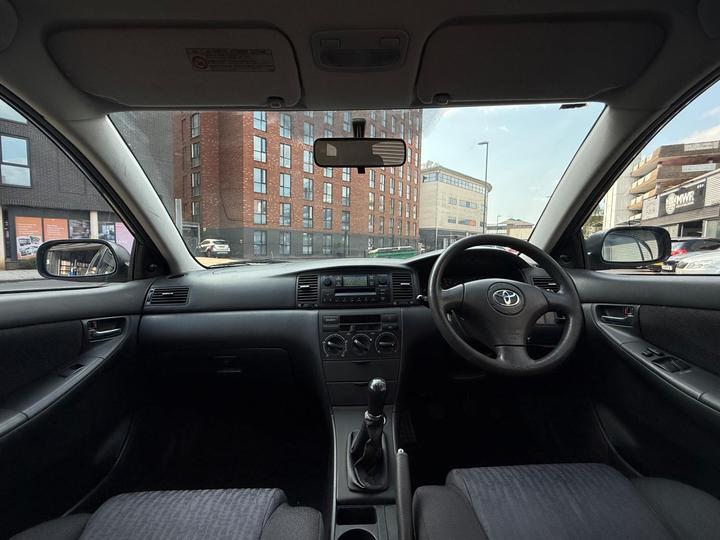 Toyota Corolla - 1.4 VVT-i T2 5dr - Great first time car - Image 12
