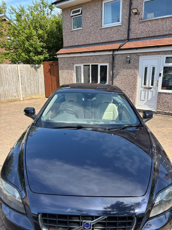 Volvo C70 - 2.4i SE 2dr - Well maitained. Low mileage. - Image 4