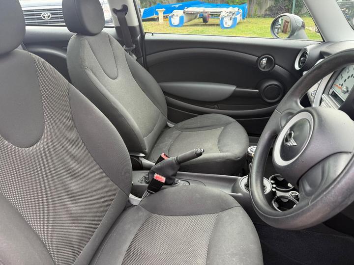 MINI Hatch - 1.6 Cooper Euro 4 3dr - Image 16